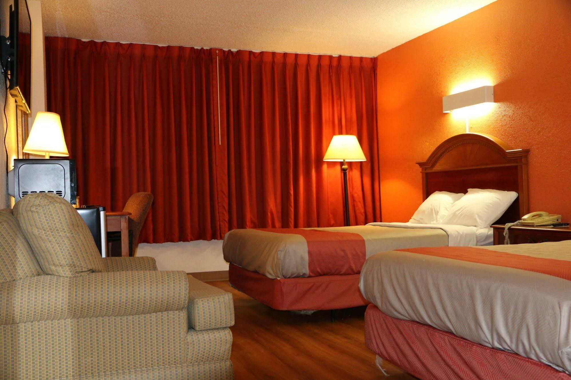 Sky Hotel At Tulsa Airport ภายนอก รูปภาพ